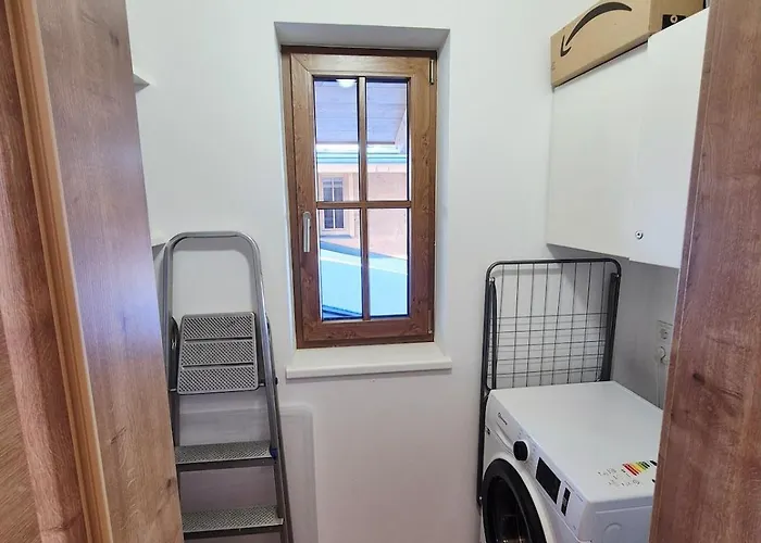 Heidi's Hideaway راوريس